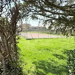 فندق مبيت وإفطار Domaine De Montclair 3*